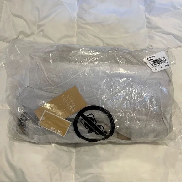 MICHAEL KORS Maisie 2-in-1 Sling Pack Waist Pack Pebbled Leather Camel, NWT - Picture 6 of 12